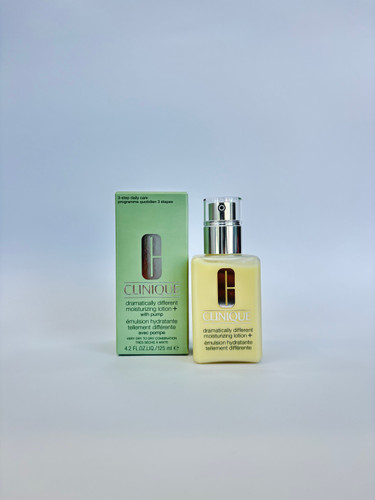 خرید مرطوب کننده درماتیکالی خشک و خیلی خشک کلینیک با بهترین قیمت و ضمانت اصالت