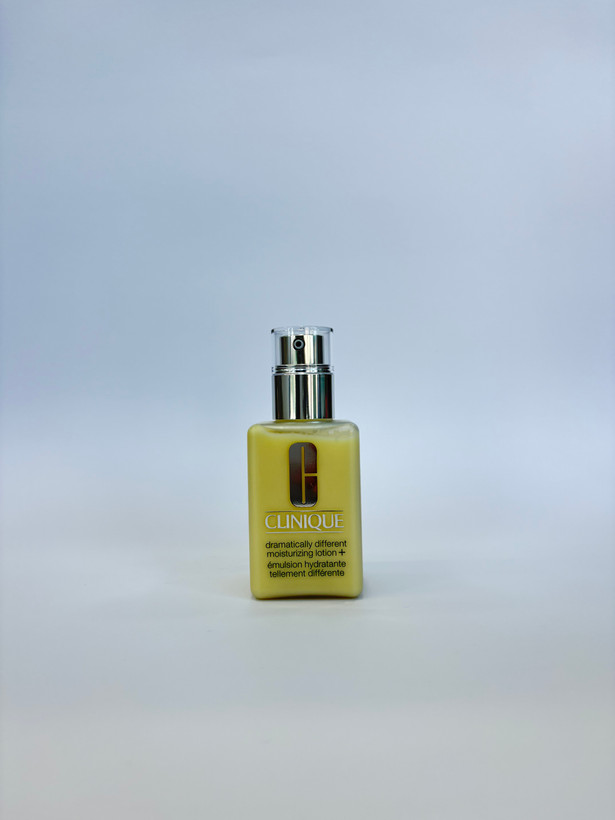 خرید مرطوب کننده درماتیکالی خشک و خیلی خشک کلینیک با بهترین قیمت و ضمانت اصالت